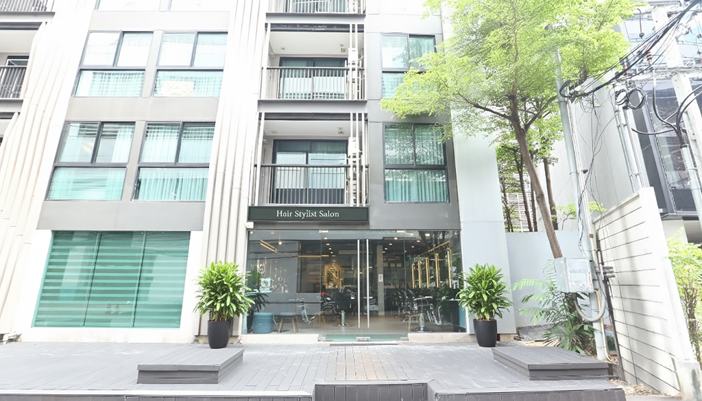 Upper25_HairSalon_Outside